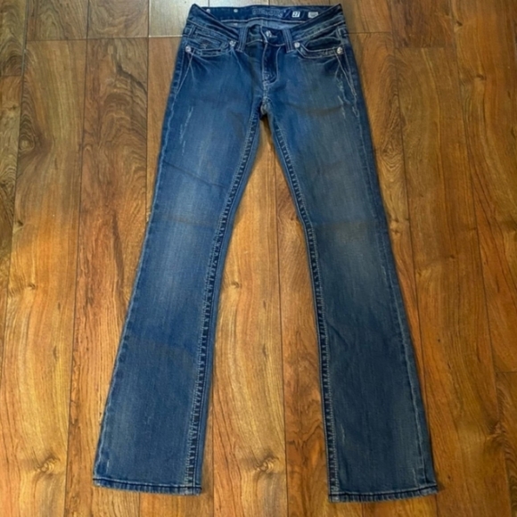 Beautiful Miss Me Boot Jeans With 34" Inseam - Picture 3 of 3